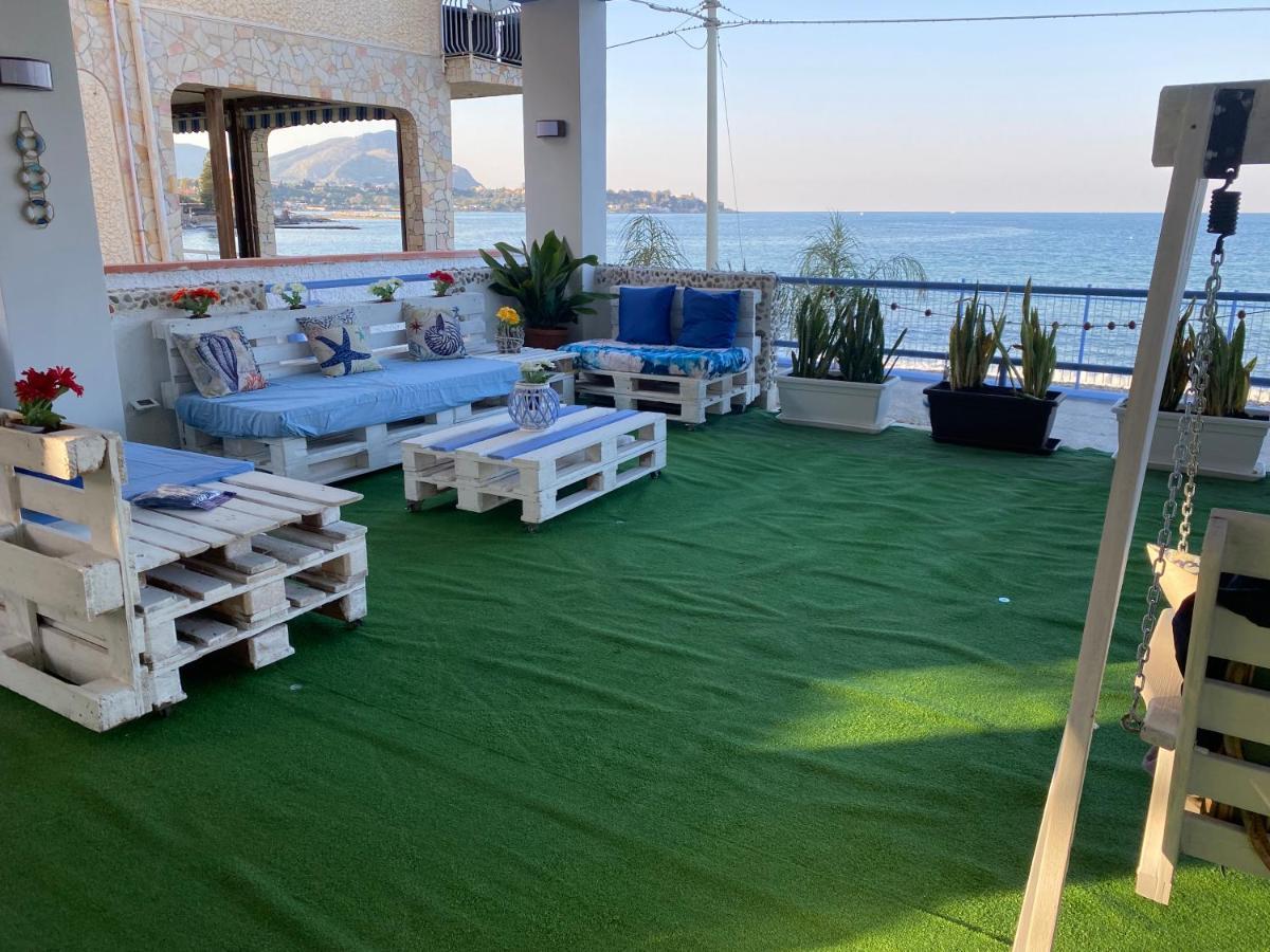 Villa Gloria Intero Alloggio Sulla Spiaggia 8 Posti Letto 15 Minuti Da Palermo E 35 Da Cefalu Casteldaccia Exterior foto