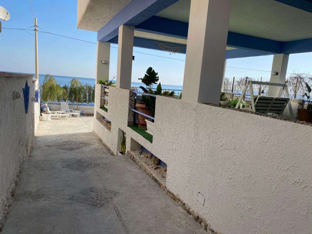 Villa Gloria Intero Alloggio Sulla Spiaggia 8 Posti Letto 15 Minuti Da Palermo E 35 Da Cefalu Casteldaccia Exterior foto