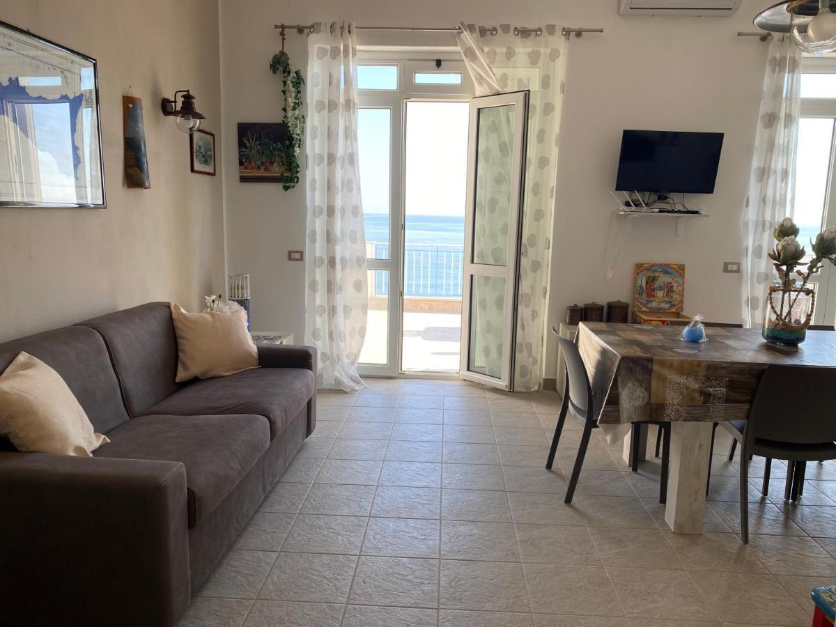 Villa Gloria Intero Alloggio Sulla Spiaggia 8 Posti Letto 15 Minuti Da Palermo E 35 Da Cefalu Casteldaccia Exterior foto