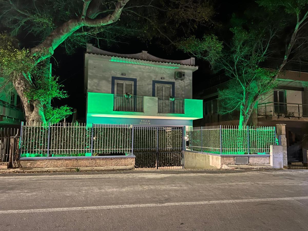 Villa Gloria Intero Alloggio Sulla Spiaggia 8 Posti Letto 15 Minuti Da Palermo E 35 Da Cefalu Casteldaccia Exterior foto