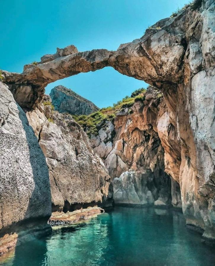 Villa Gloria Intero Alloggio Sulla Spiaggia 8 Posti Letto 15 Minuti Da Palermo E 35 Da Cefalu Casteldaccia Exterior foto